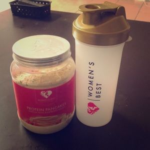 Womenst best protein pancake and shaker
